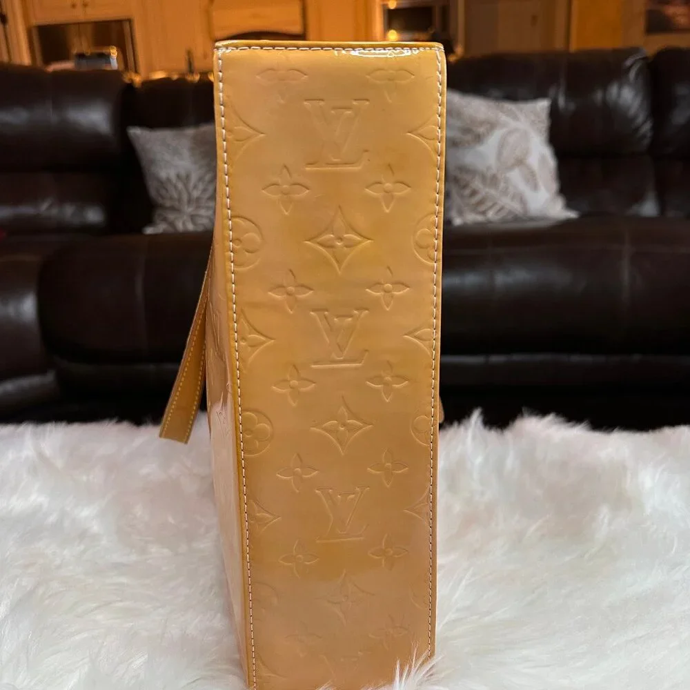 ❌SOLD❌ Authentic Louis Vuitton Monogram Vernis Columbus Tote Bag - Picture 5 of 16